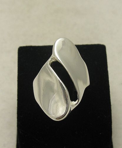 Сребърен пръстен - R000384