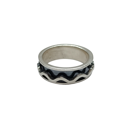 Silver ring - R002473